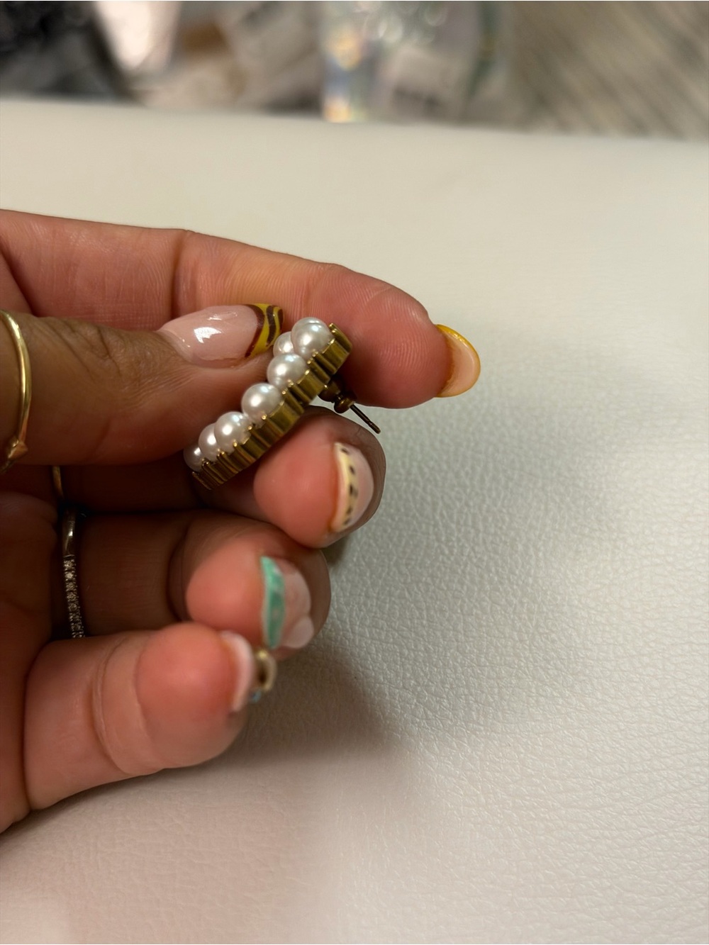 Gucci Gold GG Pearl Frame Earrings - Picture 7 of 10